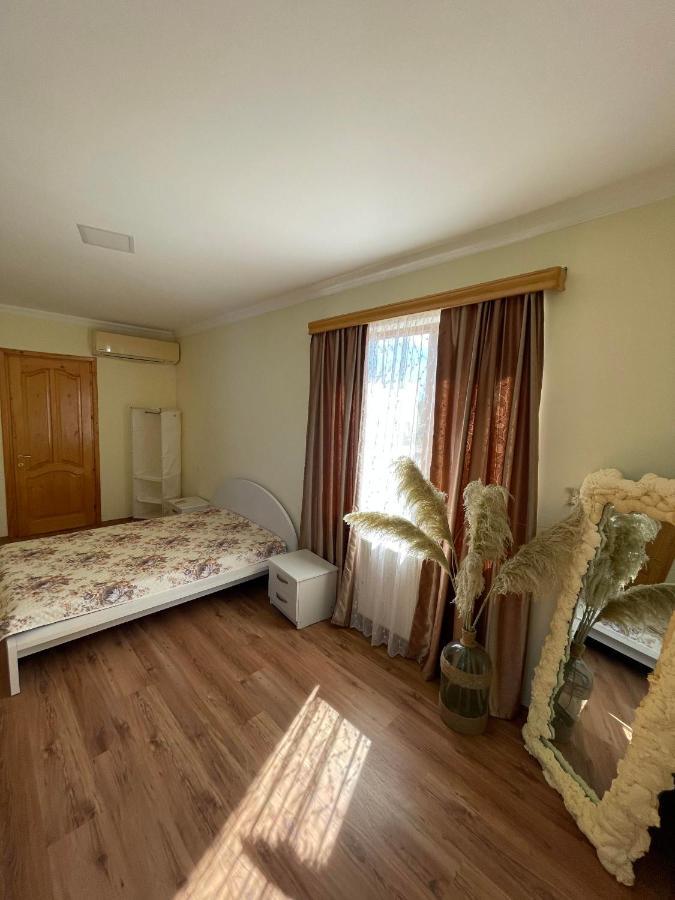Blue Guest House Samtredia Exterior foto
