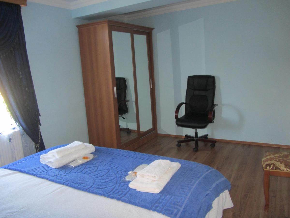 Blue Guest House Samtredia Exterior foto